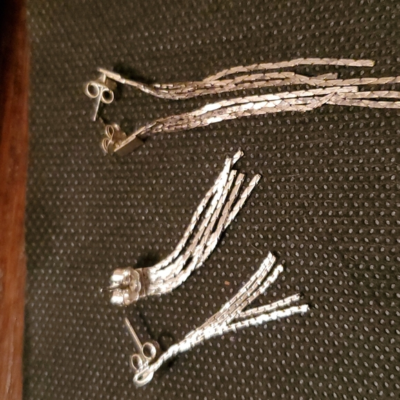 2 PAIR OF VINTAGE SILVER CHAIN FASHION EARRINGS - Picture 2 of 5
